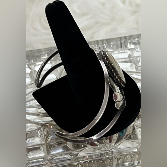 “Zuni” Cuff Sterling Silver/9.25 Bracelet 1970s Adjustable, Vintage Cuff - Picture 2 of 9